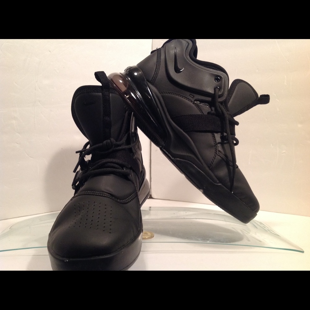 Nike Air Force 270 size 12 🔥 hard to get blk/blk